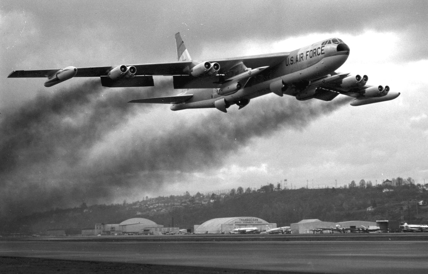 B-52F Stratofortress taking off carrying two AGM-28 Hound Dog stand-off missiles