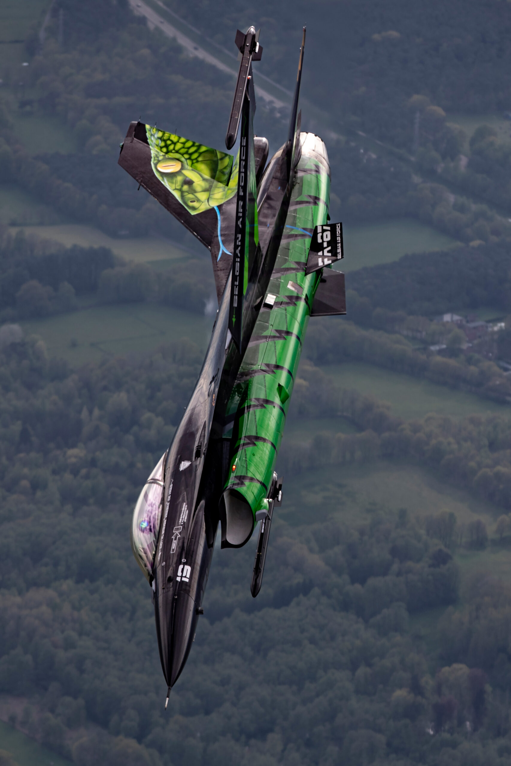 Belgian Air Force F-16AM Dream Viper FA-87 climbing vertically air to air