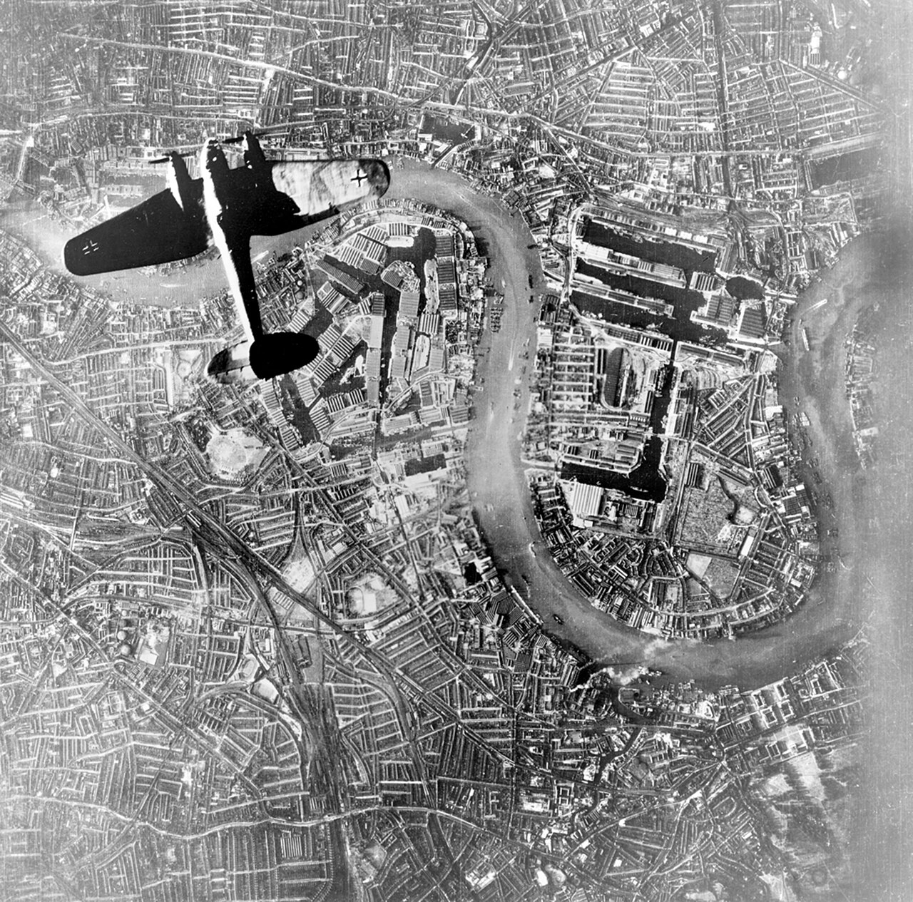 Heinkel He 111 bomber over the Thames and East London, 7 September 1940