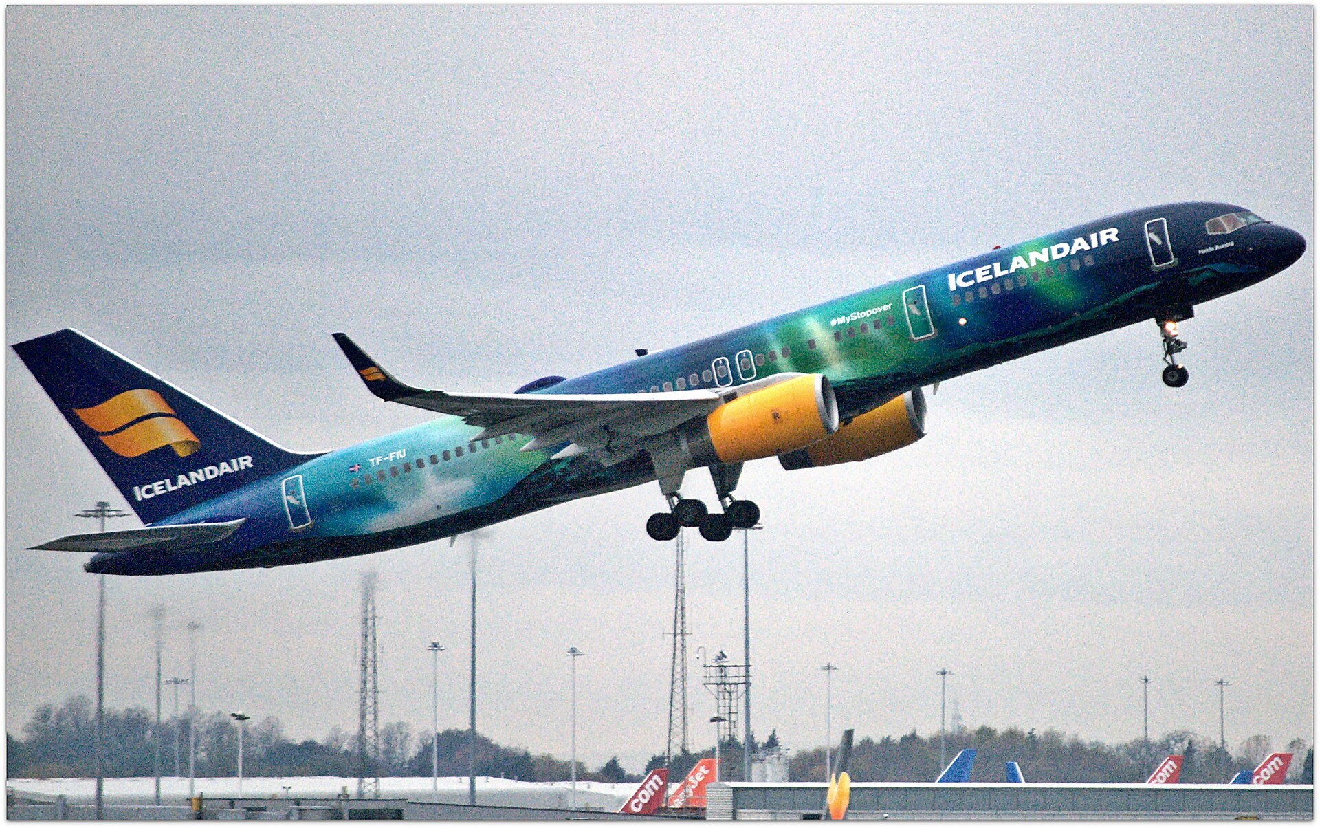 Icelandair Boeing 757-200 at Manchester Airport