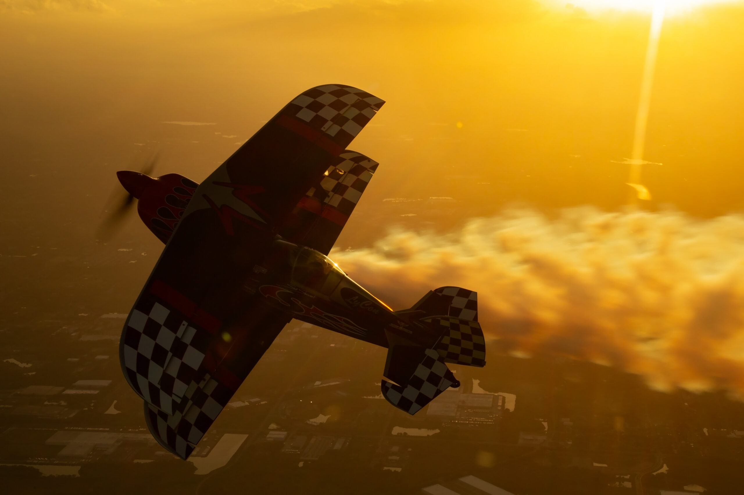 Backlighting and Silhouettes in Aviation Photography
