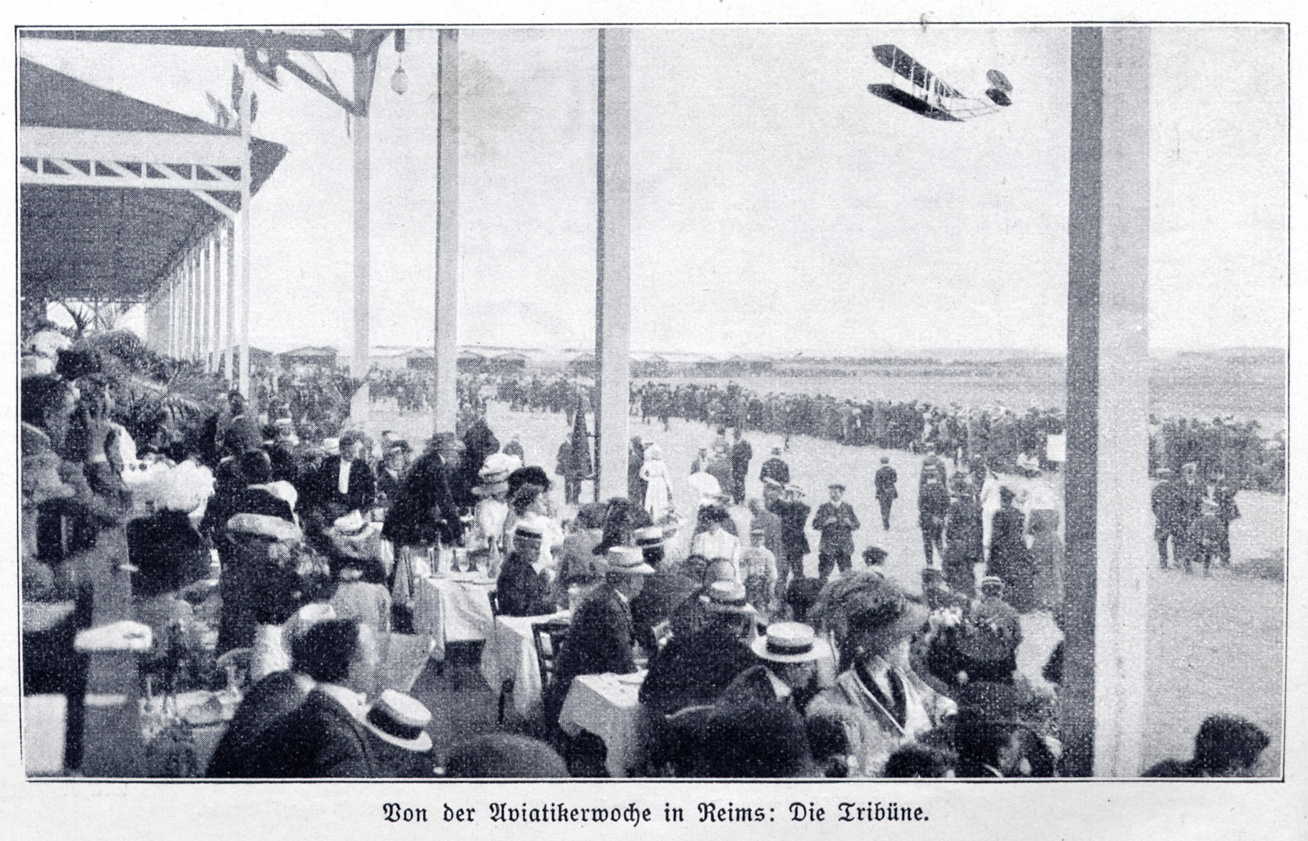 Spectators and aircraft at the Reims aviation week of 1909, recorded on glass plates