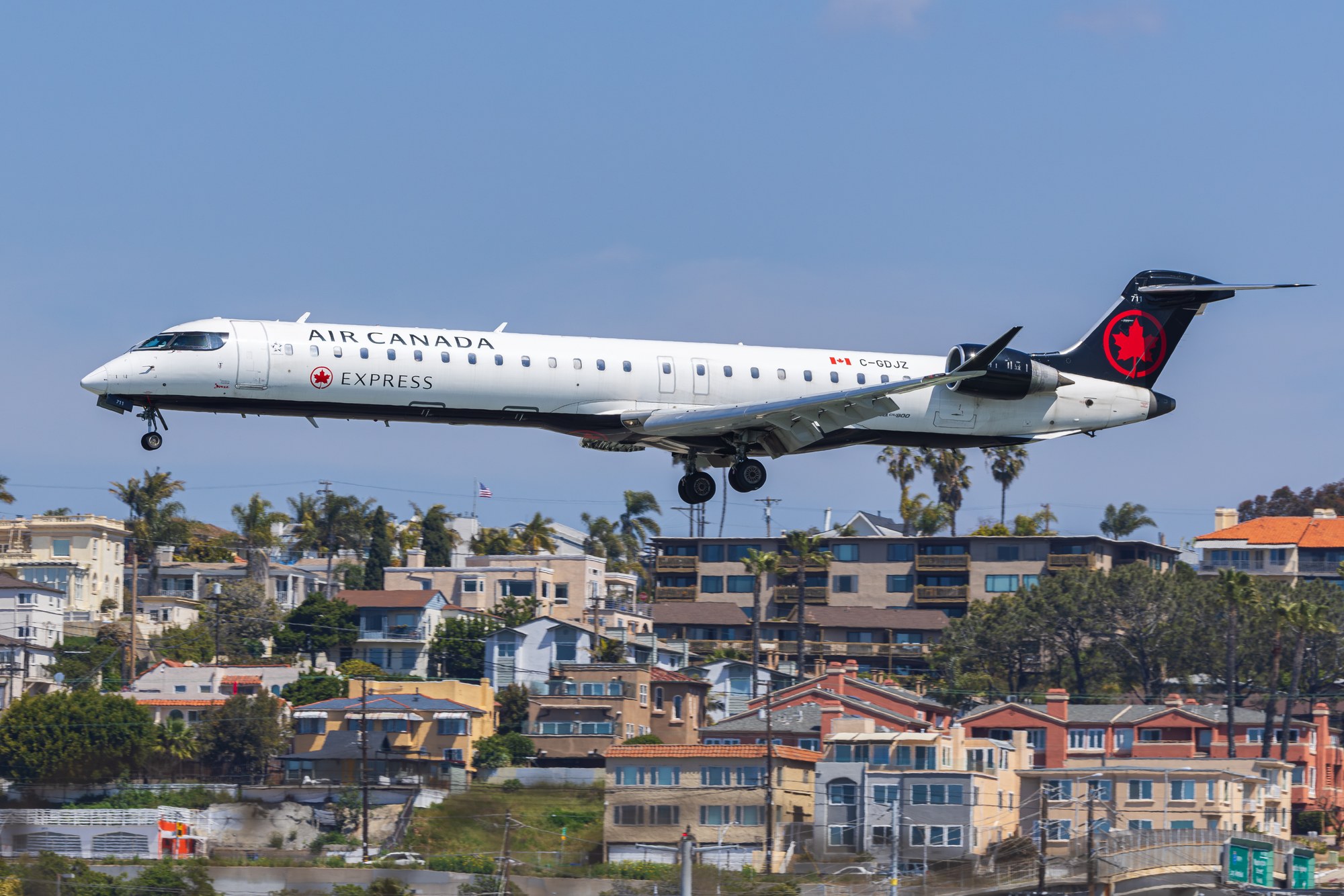 Air Canada Express Bombardier CRJ900 C-GDJZ on approach to San Diego